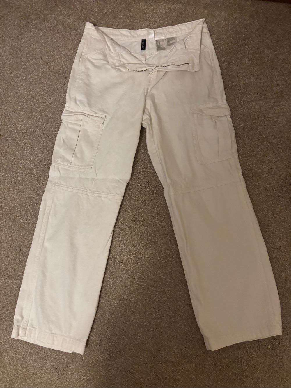 Divided Cream Women’s Cargo Pants with Side Pockets